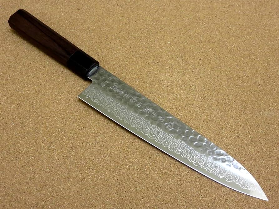 関の刃物 牛刀 210mm ダマスカス 45層 鎚目鍛造 肉 魚 野菜 両刃包丁 楽天市場】関の刃物 牛刀 21cm (210mm) 貝印 関孫六 ダマスカス